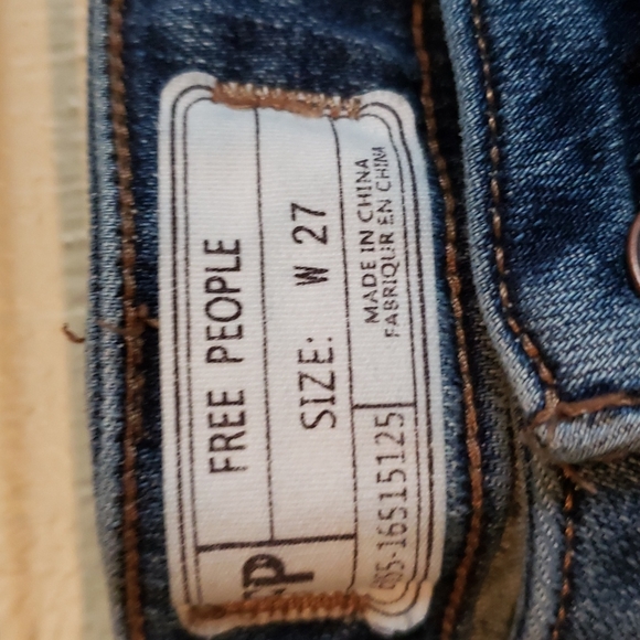 EUC Free People, Riveted, Cropped, Jeans, Size 27 - Picture 2 of 5
